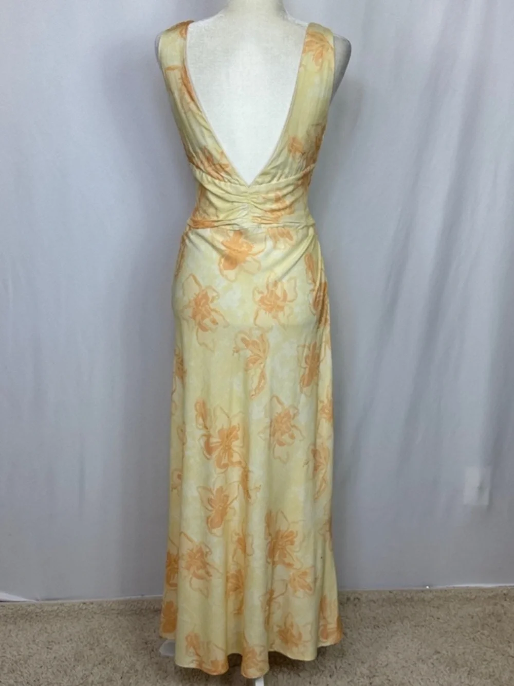Petal & Pup Orin Maxi‎ Dress Size Medium Floral Yellow Cut Out - Picture 9 of 16